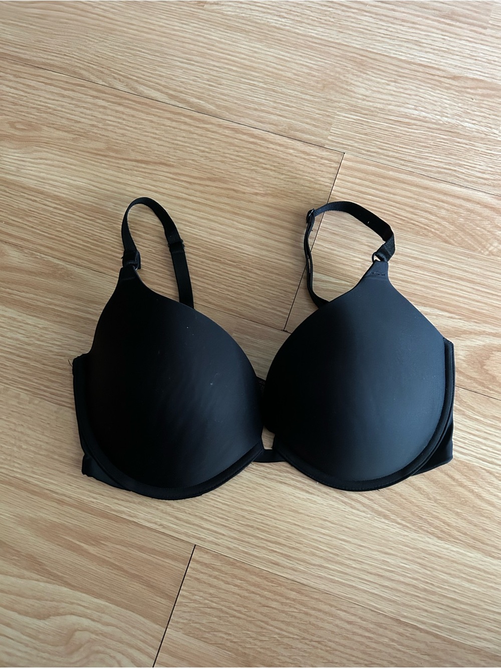 Victoria’s Secret Black Bombshell Push Up Bra 34DD